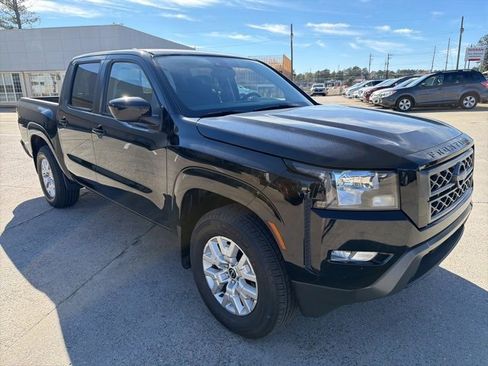 Used 2023 Nissan Frontier SV w/ SV Convenience Package image 4