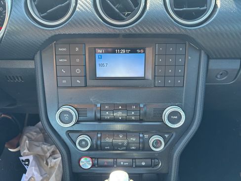 Used 2019 Ford Mustang Coupe image 8