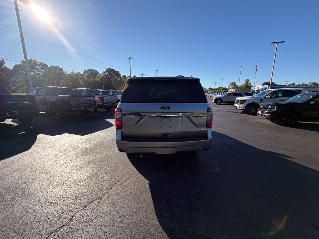 Used 2021 Ford Expedition Limited RWD image 4