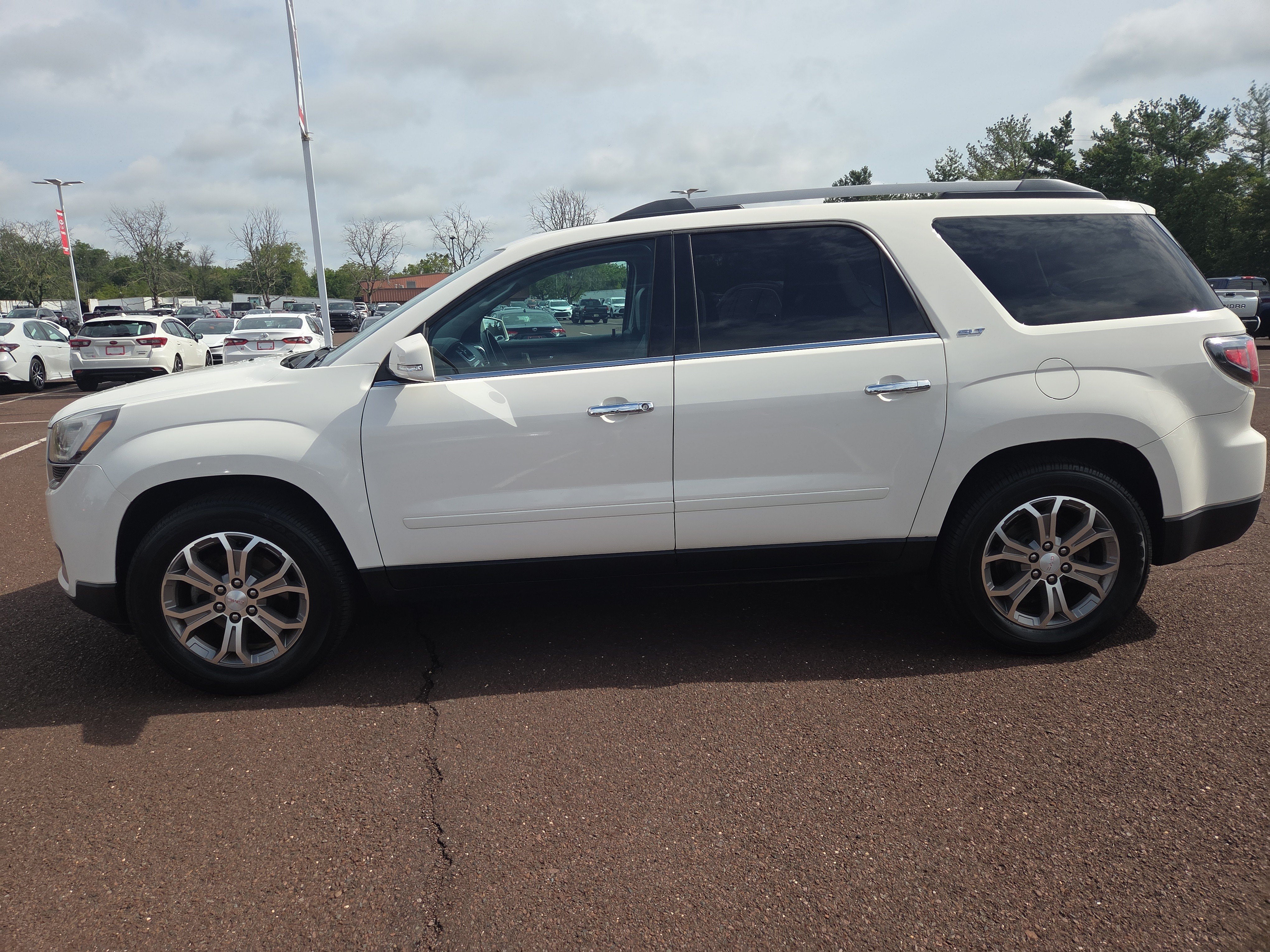 Used 2014 GMC Acadia SLT AWD/4WD image 6