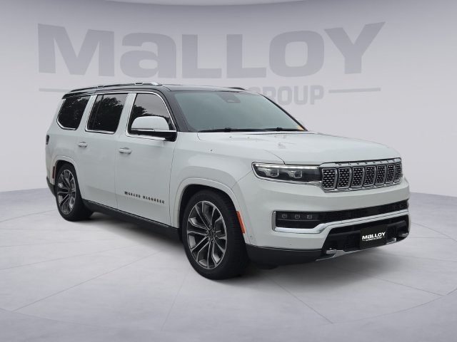 Used 2022 Jeep Grand Wagoneer Series III w/ HD Trailer Tow Package AWD/4WD image 7