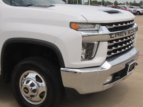 Used 2021 Chevrolet Silverado 3500 LTZ w/ LTZ Plus Package AWD/4WD image 6