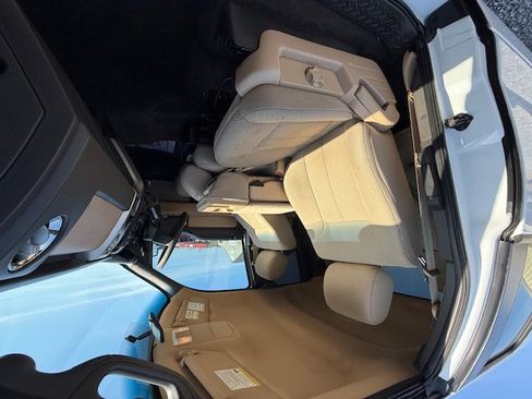 Used 2014 Ford F150 XLT w/ Trailer Tow Package image 9