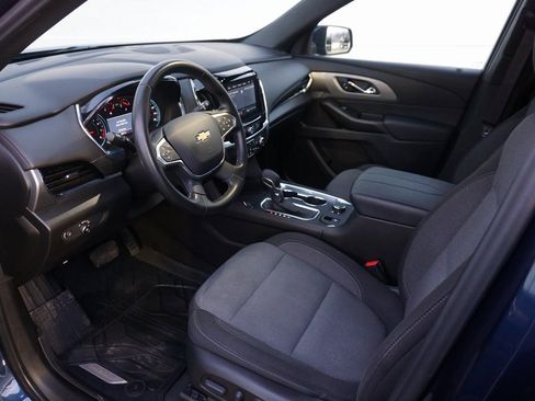 Certified 2023 Chevrolet Traverse LT image 9