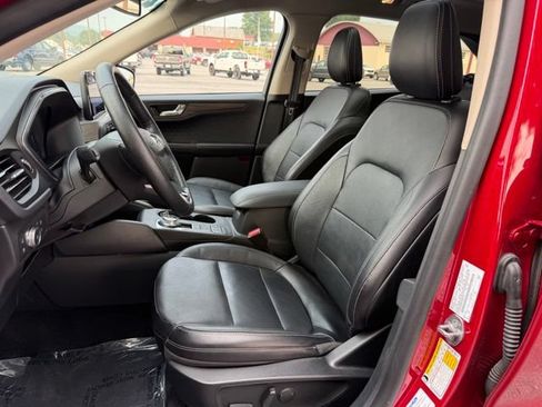 Certified 2020 Ford Escape Titanium AWD/4WD image 11