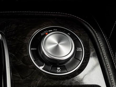 Used 2024 INFINITI QX80 Luxe image 21