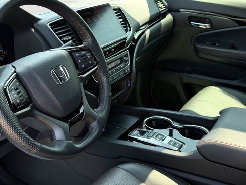 Certified 2024 Honda Ridgeline Black Edition image 13