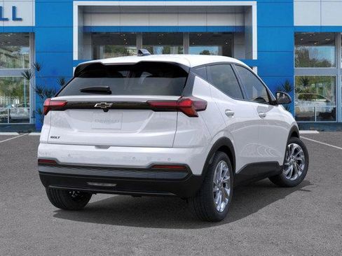 Used 2027 Chevrolet Bolt LT w/ Comfort Package FWD image 4