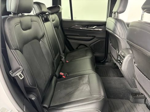 Used 2023 Jeep Grand Cherokee Altitude AWD/4WD image 29
