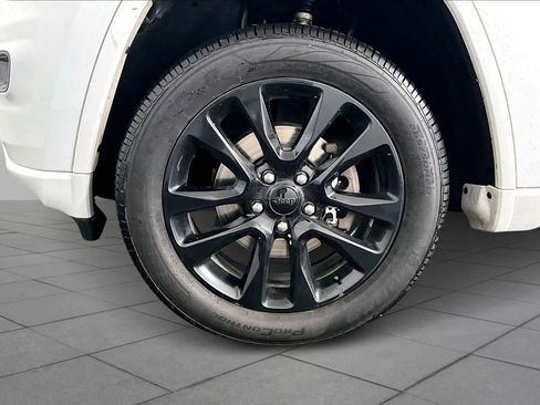 Used 2020 Jeep Grand Cherokee Altitude image 10