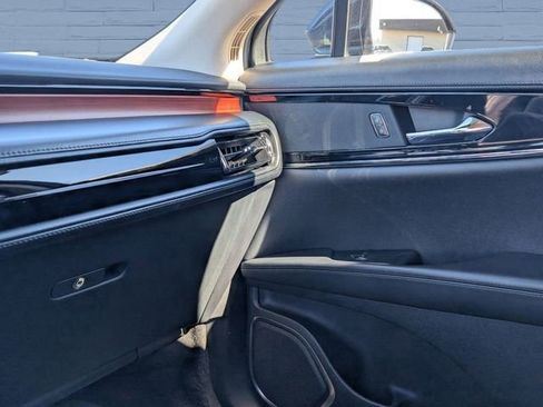 Used 2022 Lincoln Nautilus Reserve image 15