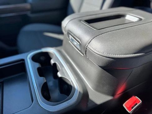 Used 2022 Chevrolet Silverado 1500 RST w/ Z71 Off-Road Package image 17