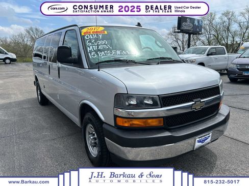 Used 2017 Chevrolet Express 3500 LT w/ LT Preferred Equipment Group image 1