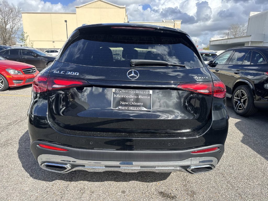 Used 2026 Mercedes-Benz GLC 300 4MATIC image 4