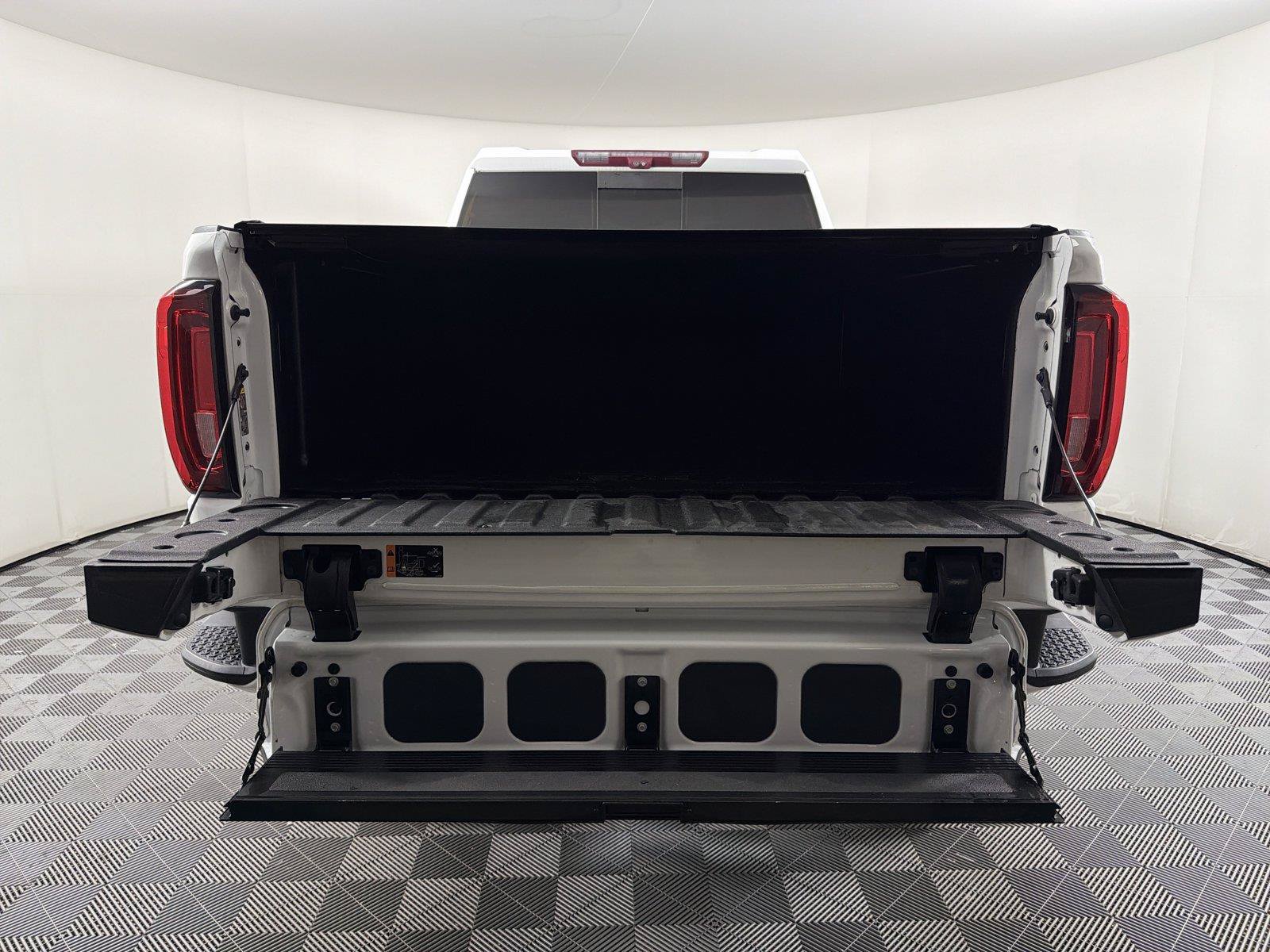 Certified 2022 GMC Sierra 2500 AT4 w/ AT4 Premium Plus Package AWD/4WD image 17
