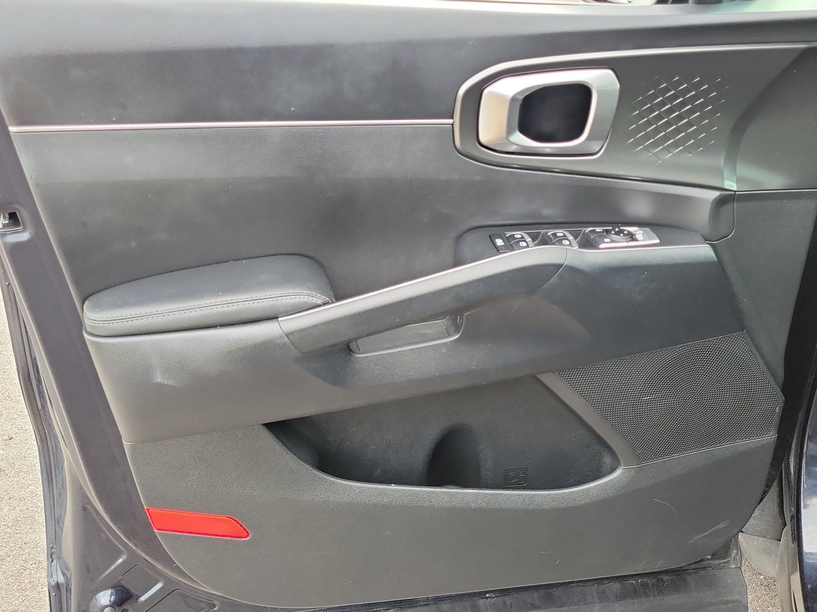 Used 2022 Kia Sorento EX w/ Panoramic Sunroof Package FWD image 13