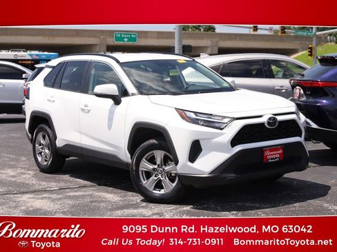 Used 2025 Toyota RAV4 XLE w/ Weather Package AWD/4WD image 1