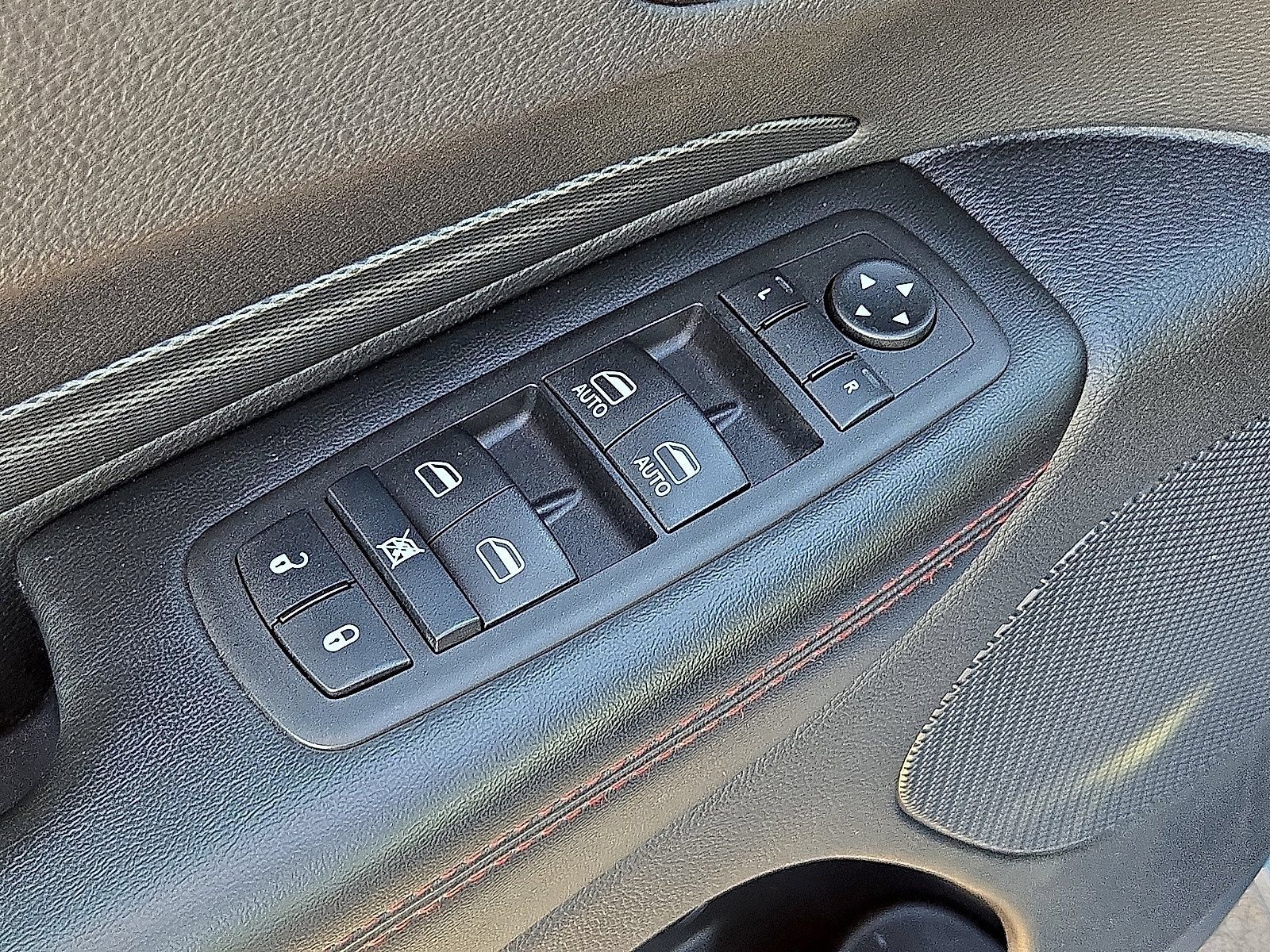 Used 2025 Dodge Durango GT AWD/4WD image 22