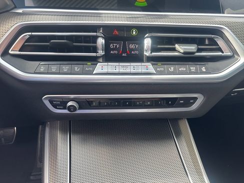 Used 2022 BMW X5 xDrive40i w/ M Sport Package AWD/4WD image 25