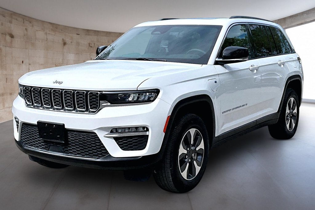 Used 2025 Jeep Grand Cherokee Limited 4xe AWD/4WD image 13