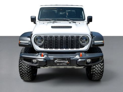 Used 2024 Jeep Gladiator Mojave w/ Convenience Group AWD/4WD image 48