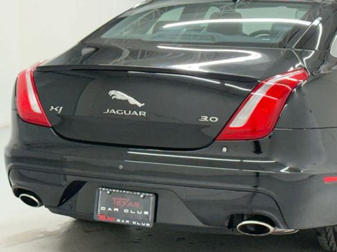 Used 2017 Jaguar XJ R-Sport image 37
