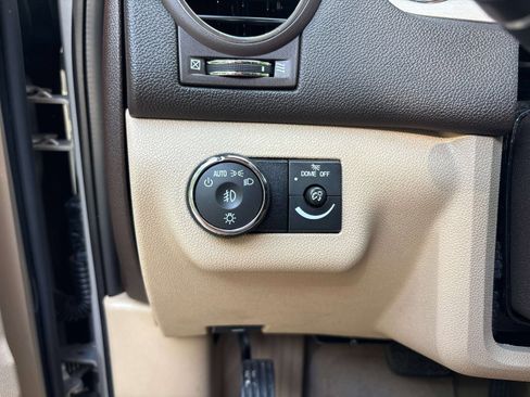 Used 2011 Buick Enclave CXL FWD image 18