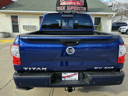 Used 2021 Nissan Titan SV w/ SV Convenience Package image 22