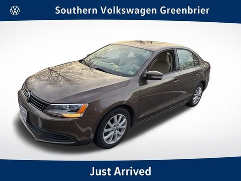 Used 2012 Volkswagen Jetta SE image 1