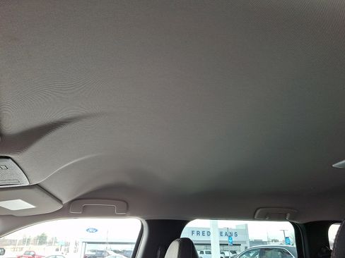 Used 2023 Mitsubishi Outlander SE image 17