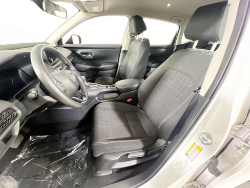 Used 2023 Honda HR-V LX image 19