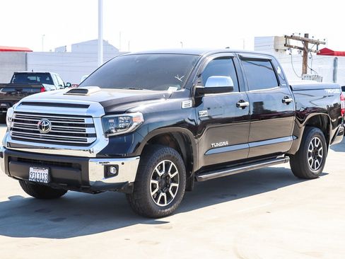 Used 2021 Toyota Tundra Limited w/ Limited Premium Package AWD/4WD image 3