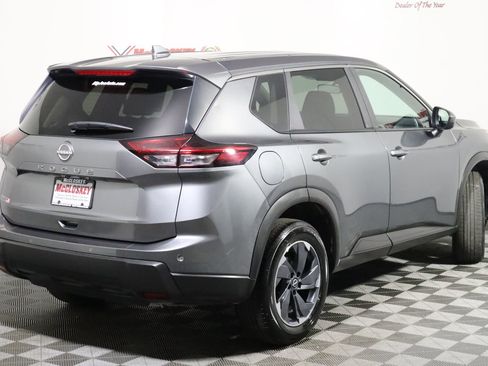 Used 2025 Nissan Rogue SV image 6