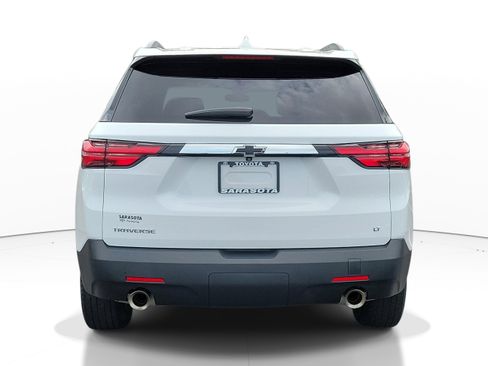 Used 2023 Chevrolet Traverse LT FWD image 5