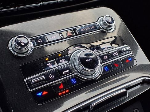 Used 2022 Lincoln Nautilus Reserve w/ Equipment Group 201A image 22