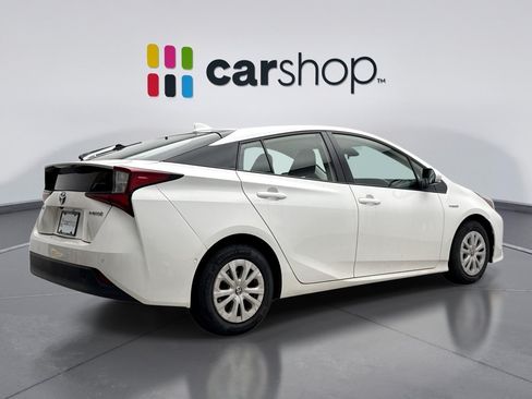 Used 2021 Toyota Prius LE FWD image 5