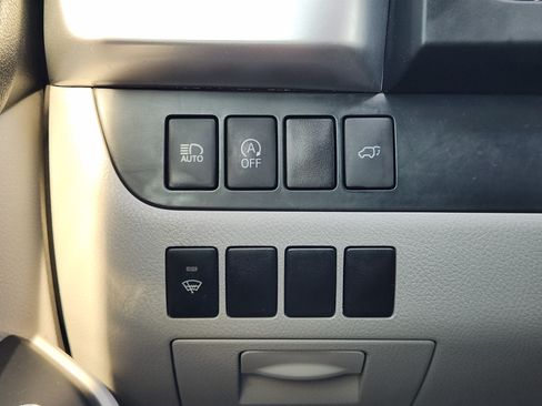 Used 2017 Toyota Highlander XLE AWD/4WD image 25