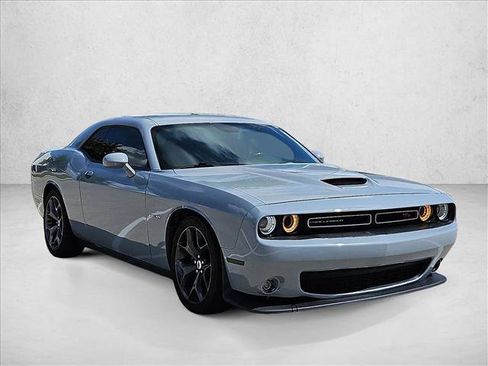 Used 2021 Dodge Challenger R/T RWD image 3