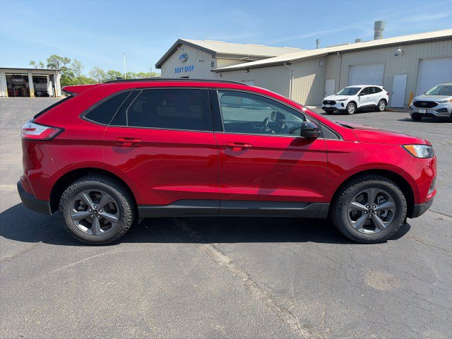 Used 2024 Ford Edge SEL w/ Sport Appearance Package AWD/4WD image 6
