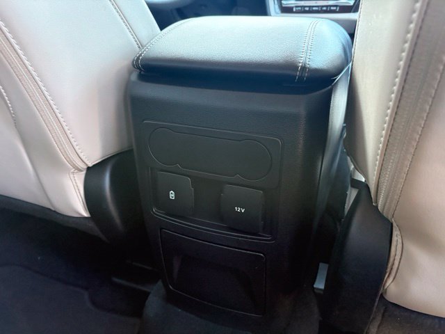 Used 2023 Ford Explorer XLT w/ Equipment Group 202A AWD/4WD image 33