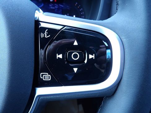 New 2026 Volvo XC60 B5 Plus w/ Protection Package Premier image 18