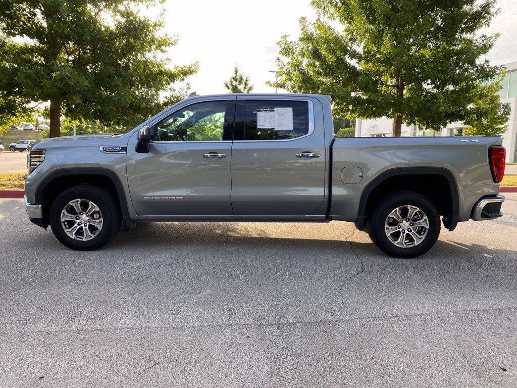 Used 2025 GMC Sierra 1500 SLT AWD/4WD image 4
