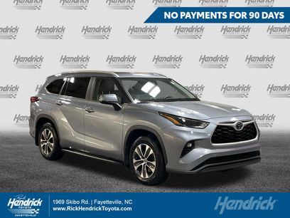 Used 2023 Toyota Highlander XLE