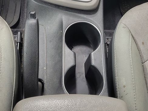 Used 2017 Hyundai Elantra SE image 29