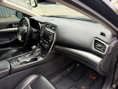 Used 2021 Nissan Maxima 3.5 SV w/ Floor Mat Group FWD image 16