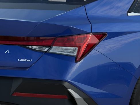 New 2026 Hyundai Elantra Limited FWD image 18