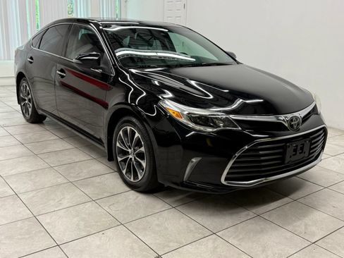 Used 2018 Toyota Avalon XLE Premium FWD image 1