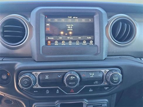 Certified 2022 Jeep Wrangler Willys image 17