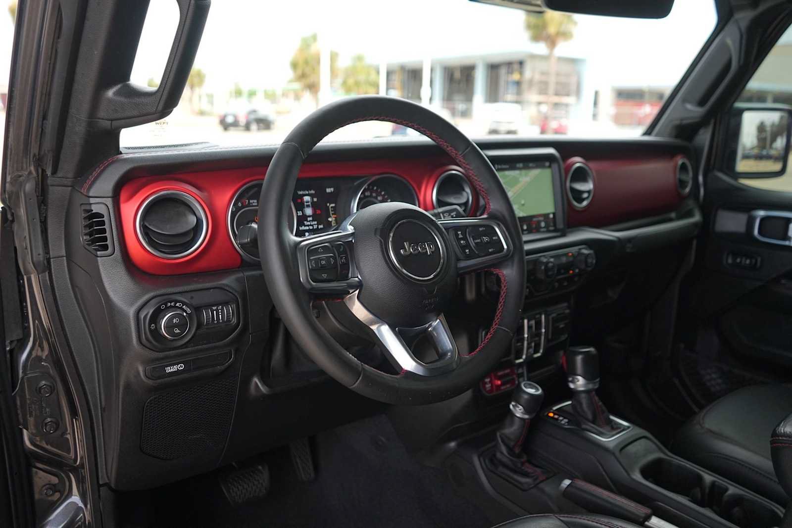 Used 2021 Jeep Gladiator Rubicon AWD/4WD image 2
