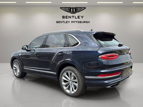 Used 2022 Bentley Bentayga AWD/4WD image 3